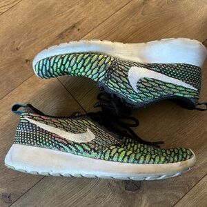 Nike Rosche multi-color athletic shoes size 6.5